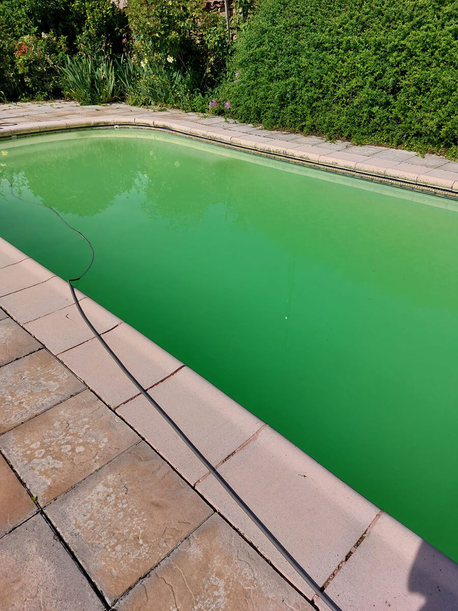 avant-piscine